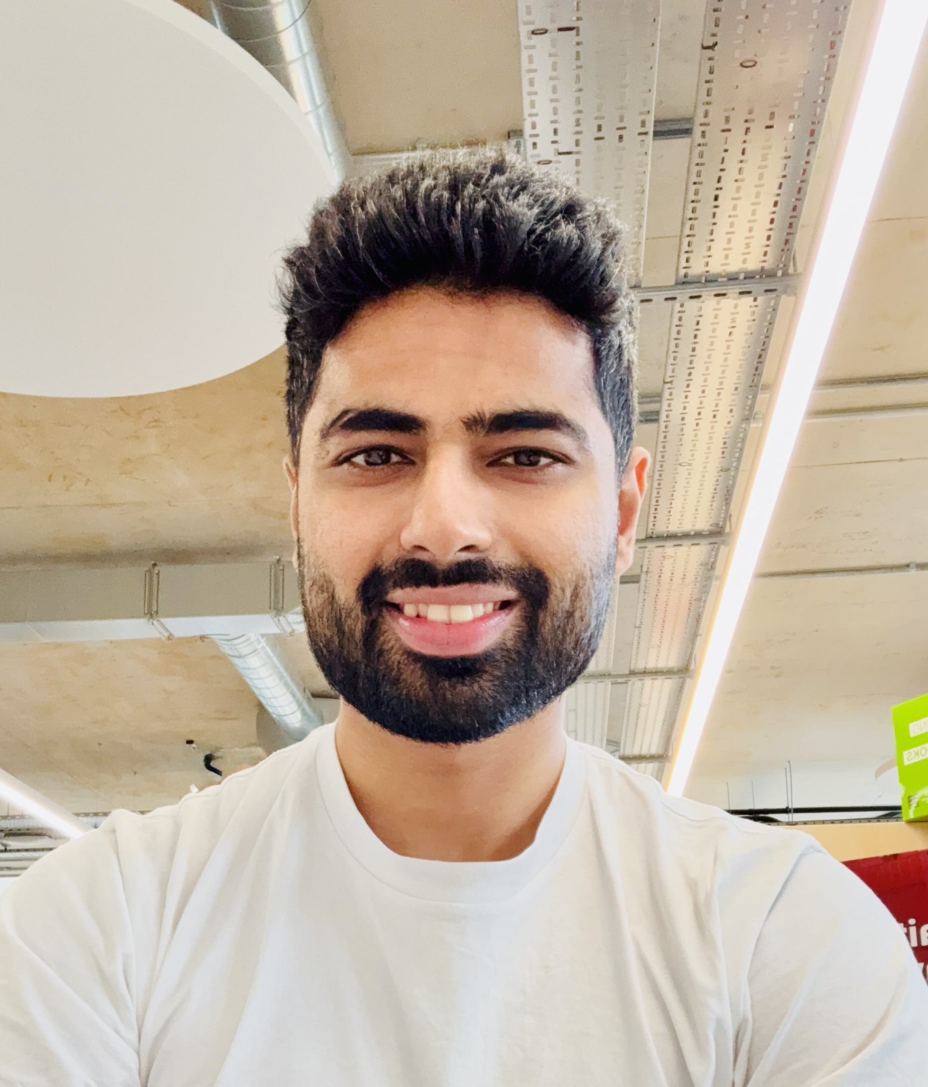Param Jumani - MSc qualified physiotherapist in Harrow
